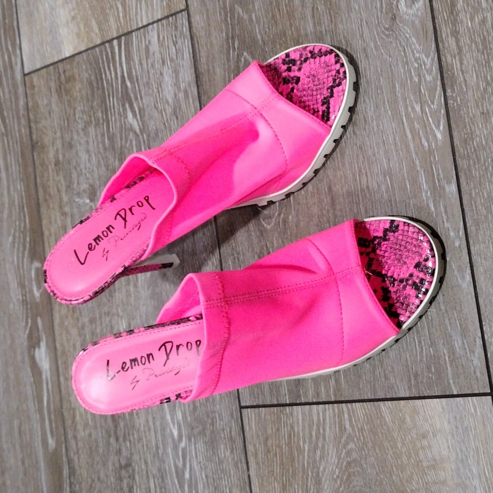 Lemon Drop florescent pink fabric and faux reptile mules. Size 9